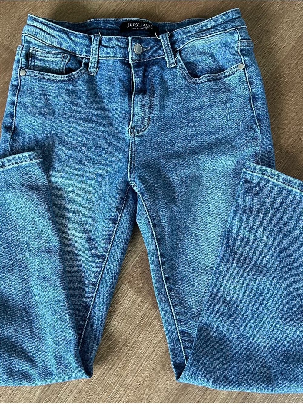 Judy Blue Mid-Rise Blue Wash Ankle Jeans